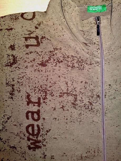 Znackový pulovrik, benetton,s