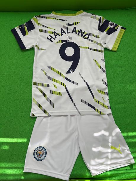 Futbalový dres haaland, 164