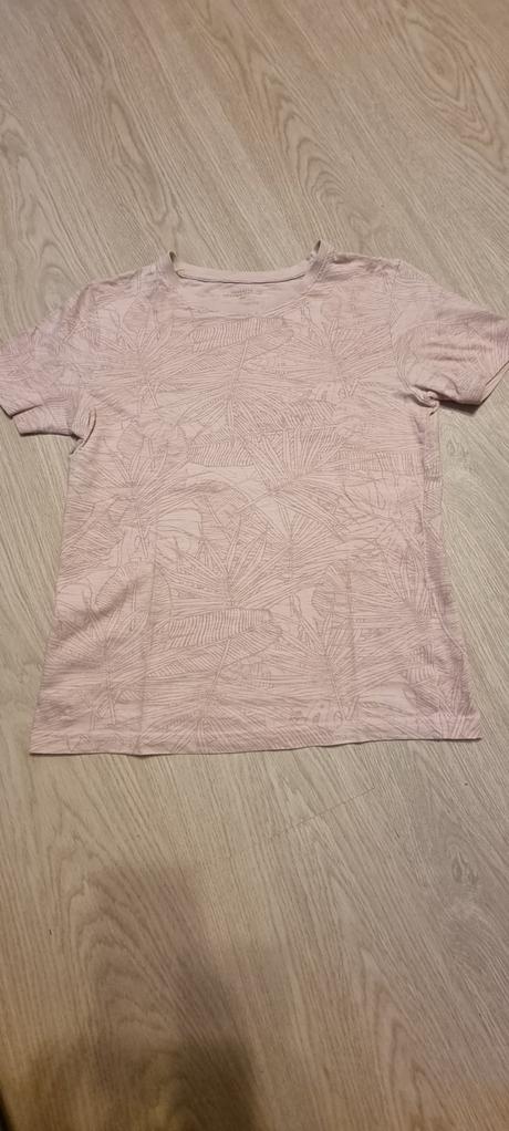 Tricko, reserved,146