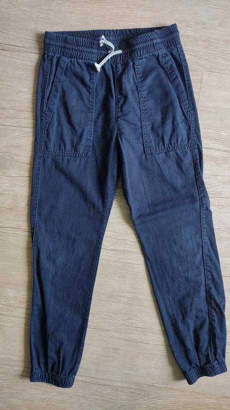 Nohavice v 140, h&m,140