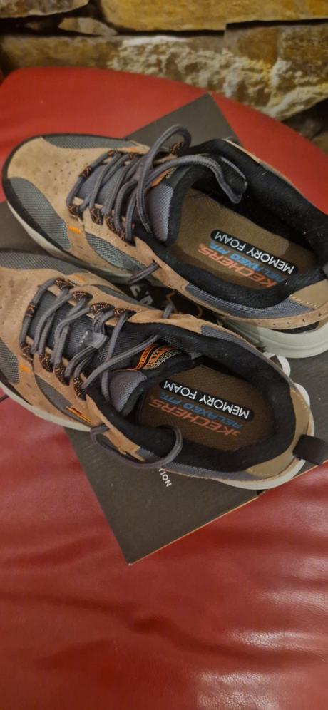 Botasky skecherss, 42