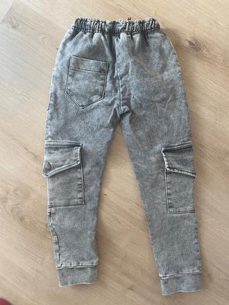 Chlapcenske teplaky, 116