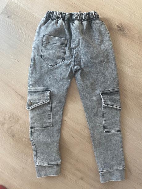 Chlapcenske teplaky, 116