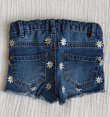 Vyšívané, kvietkovane šortky, reserved,98