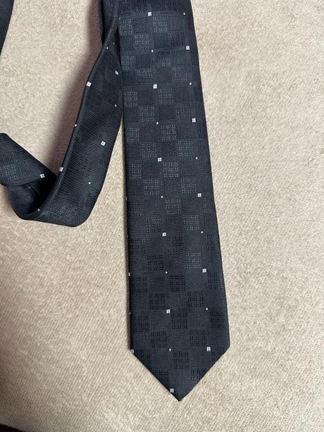 Pánsky oblek tmavý prúžkovaný, m