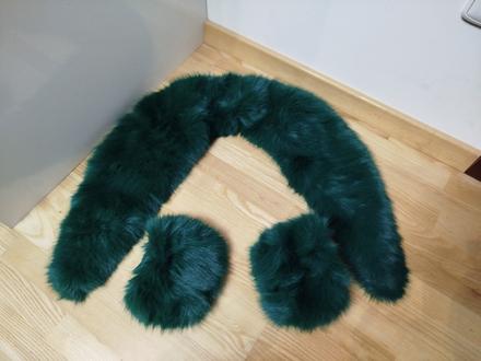 Golier a manžety kozusinove, 