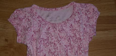 Tričko s motýľmi, 122