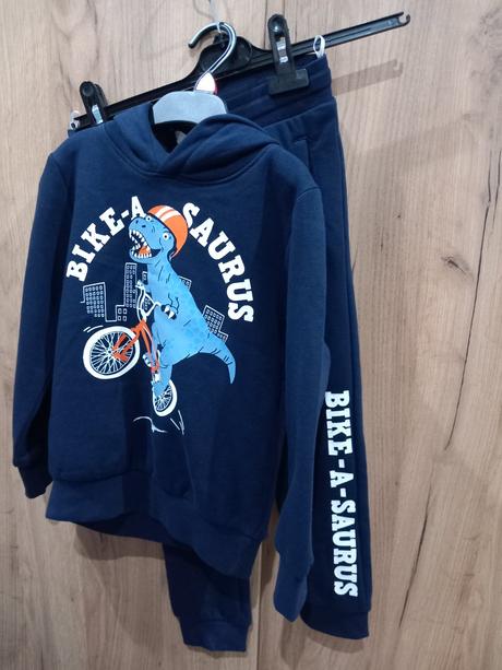 Nova suprava dino, c&a,116