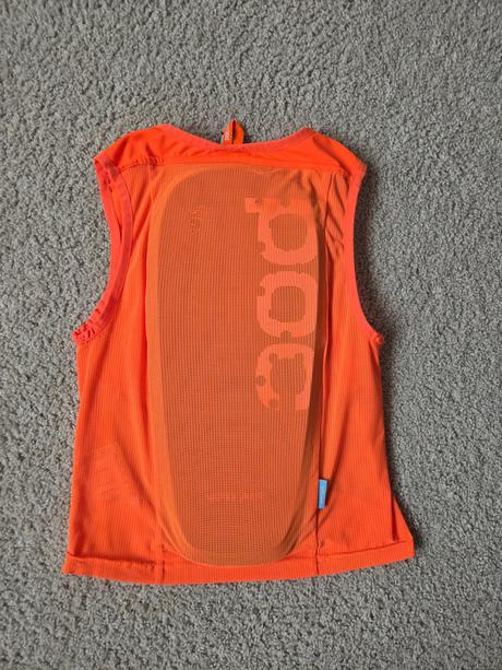 Chránič chrbtice poc, m