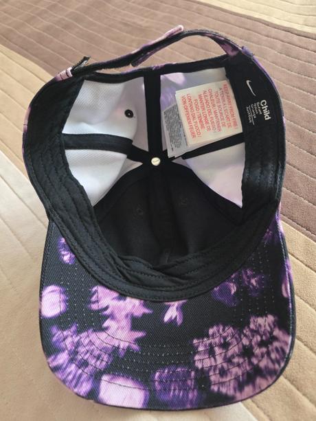 Šiltovka, nike