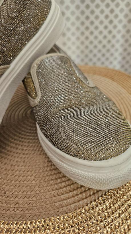 Trblietavé plátenky, 39