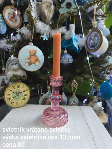 Svietnik vrátane sviečky, 