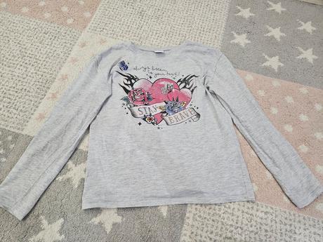 Tricko so srdieckami, 146