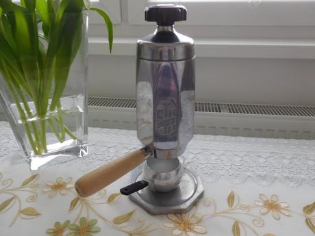 Art deco maďarský ftm unipress chrómový,, 