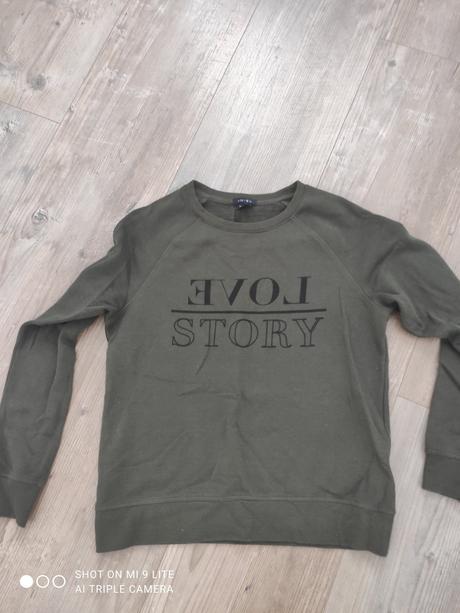 Zelena mikina, amisu,m