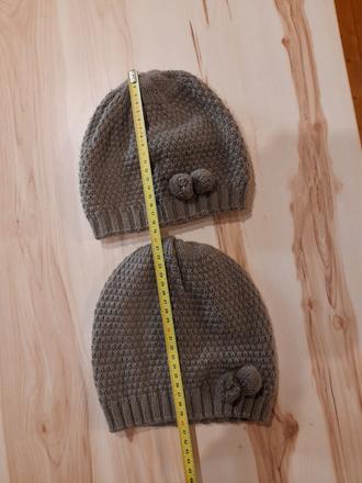 Čiapky aj pre dvojičky, 110