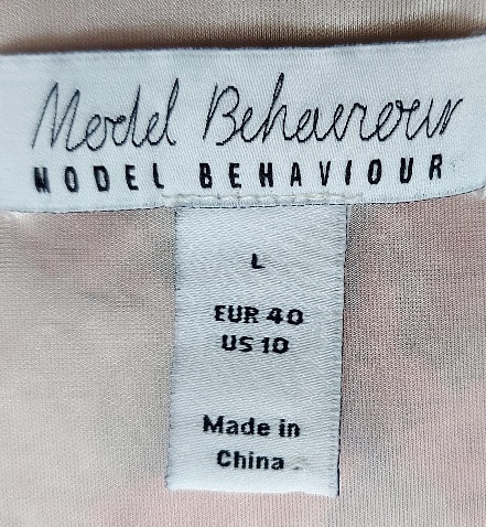 Letné šaty s ružičkami, 140