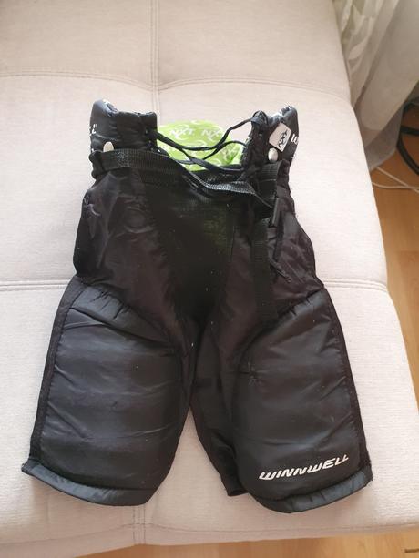 Predám hokejové nohavice zn.winnwell jr s/p, winnwell,s