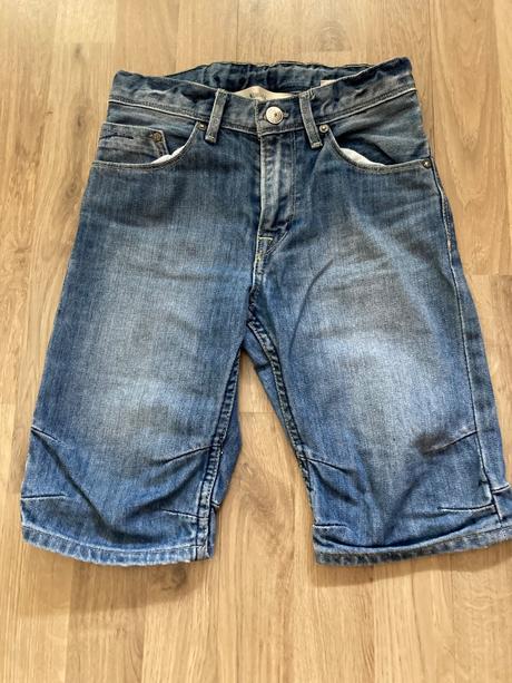 Riflove kraťasy, 122