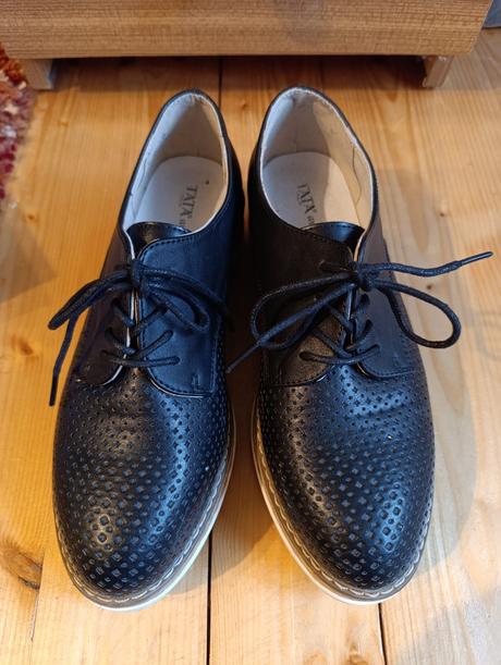 Kožené dámske topánky - veľ. 38 - zn. tata italia, 38