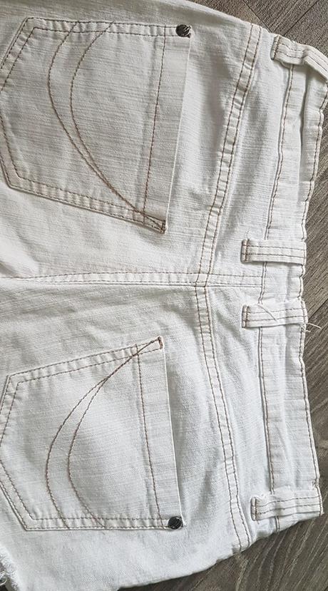 Šortky biele, esmara,s