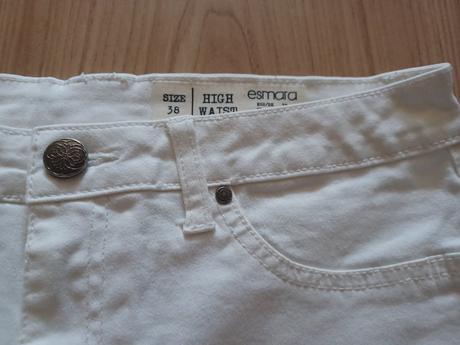 Biele šortky, esmara,38