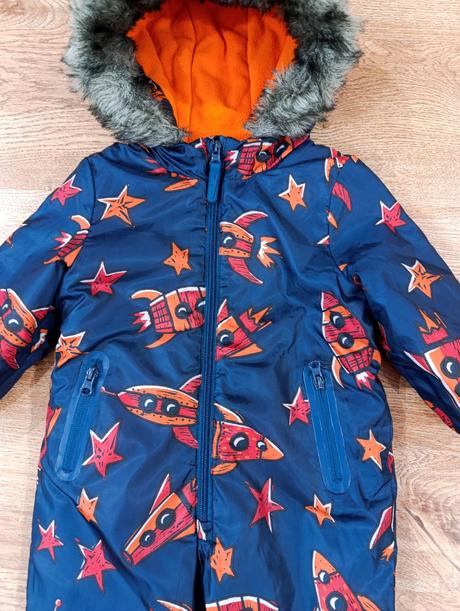 Modrý overal, tesco,86