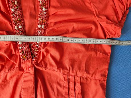 Červená blúzka s korálkami, calliope,m