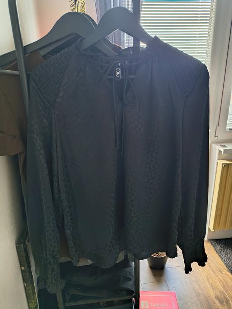 Blúzka saténová, m