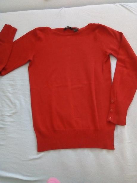 Balík oblečenia s, s