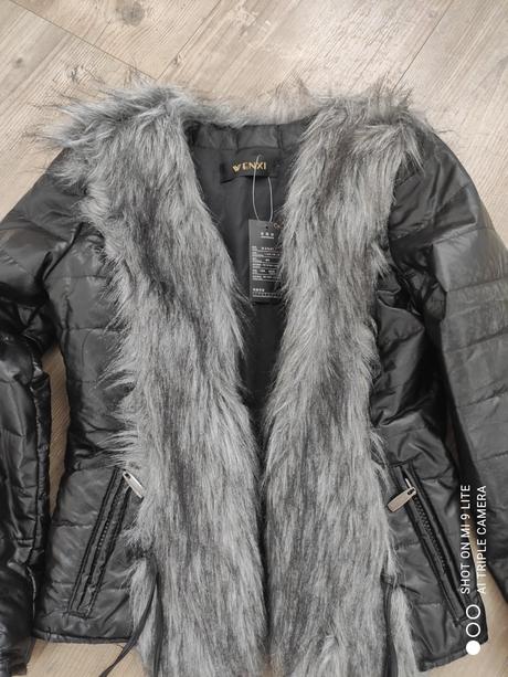 Bundicka s kozusinkou, s