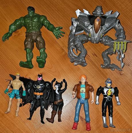 Postavičky batman, cica, hulk, 