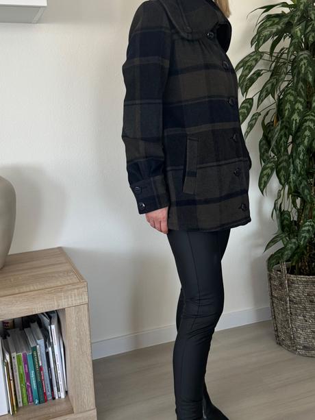 Károvaný kabát, s