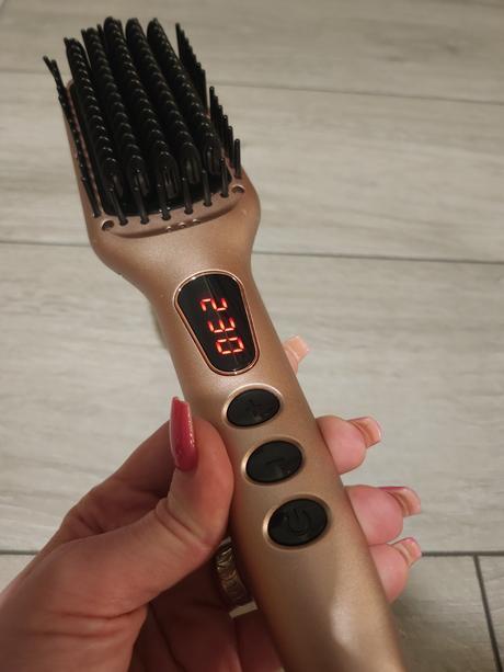 Žehliaca kefa na vlasy, 