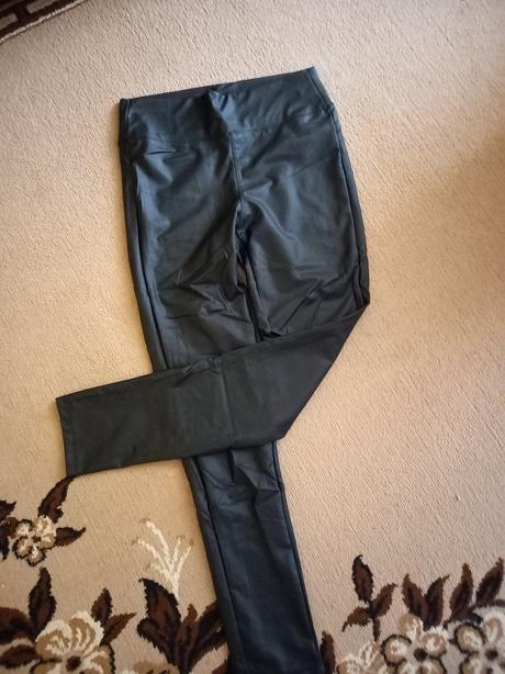 Koženkove leginy, m