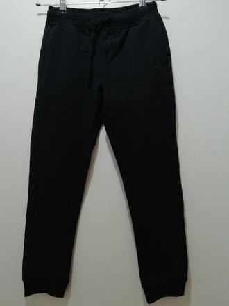 Čierne tepláky, ovs,134