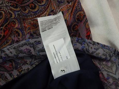 Kvalitné vzorované šaty, s