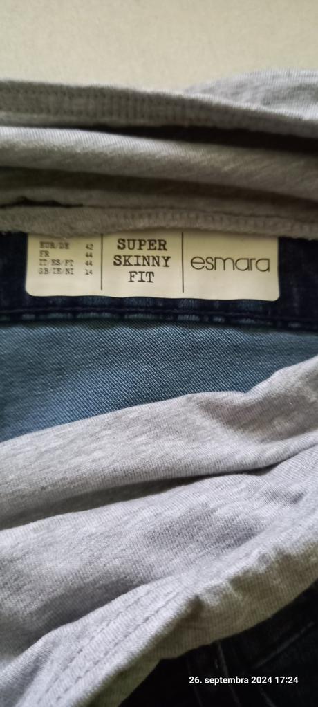 Tehotenske rifle, esmara,42