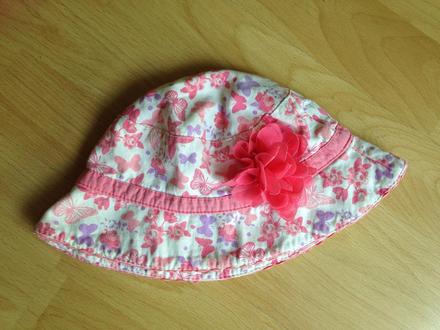 Krásny klobúčik s kvetinkou, f&f,80