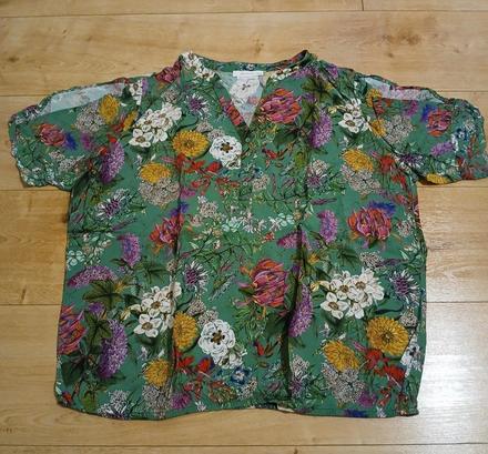 Zelená kvietkovaná blúzka, reserved,44