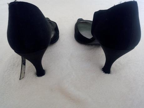 Čierne lodičky, 39