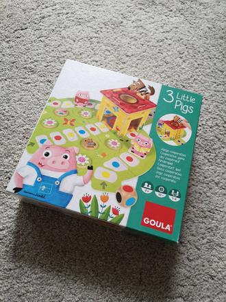 Tri prasiatka hra goula, 