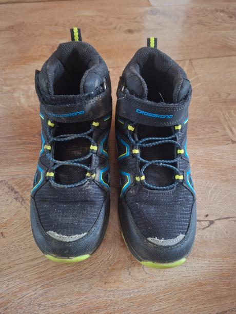 Turistická obuv, 33