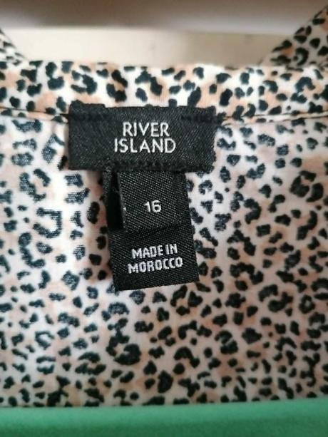 Blúzka s volánom, river island,42