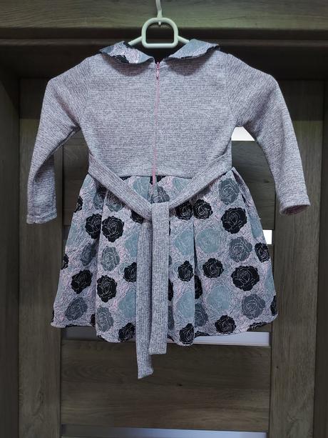 Dievčenské šaty, 86