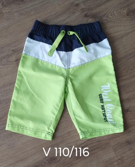 4 ks kraťasy v 110/116, 110