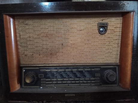 Retro rádio tesla, 