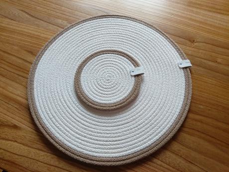 Podnos pod tanier a šálku, 