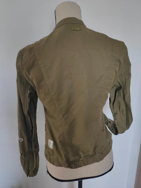 Bunda s výšivkou, s