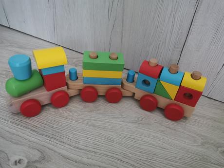 Drevený vláčik,